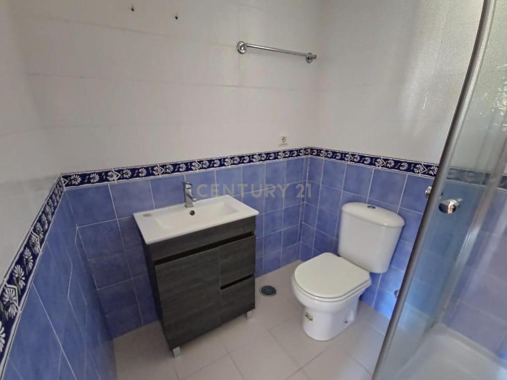 Apartamento t3 com garagem fechada num condomínio fechado com piscina  - Image 10