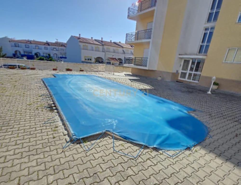 Apartamento t3 com garagem fechada num condomínio fechado com piscina  - Image 18
