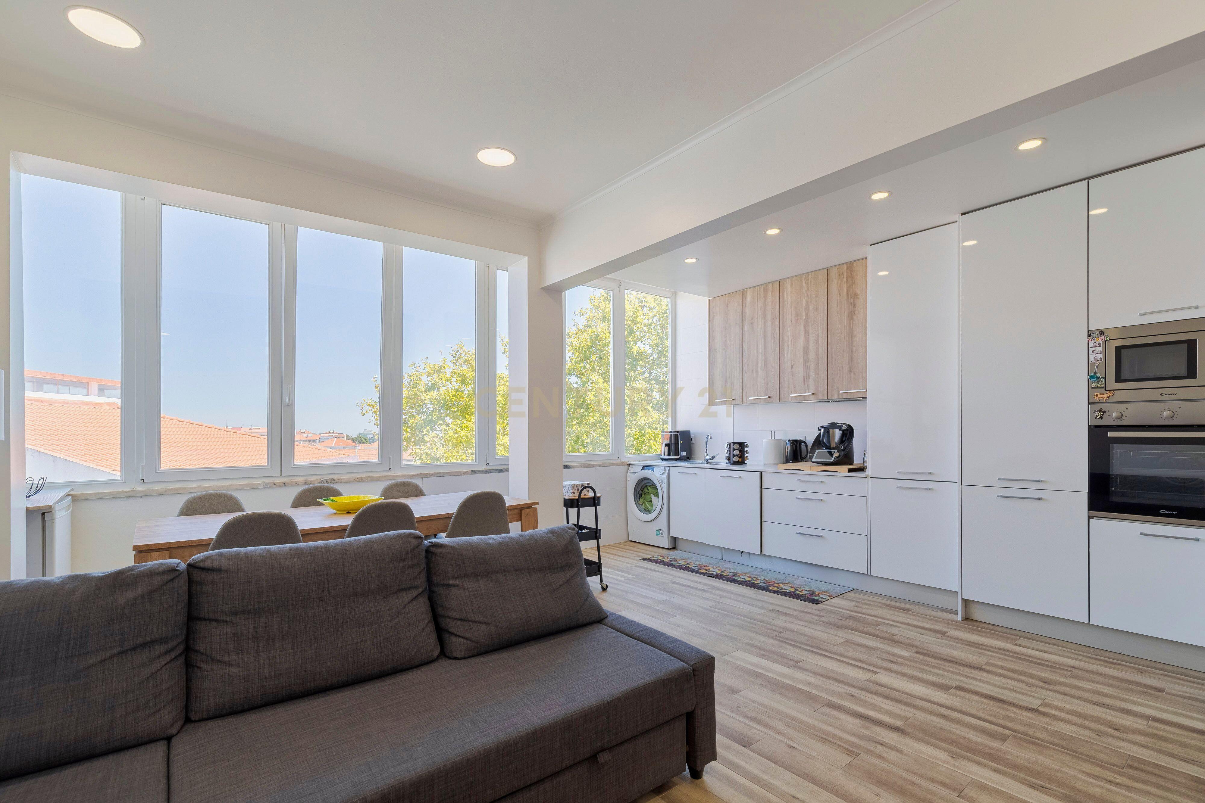 Fotografia 6 de Apartamento T3 com varanda  no Feijó