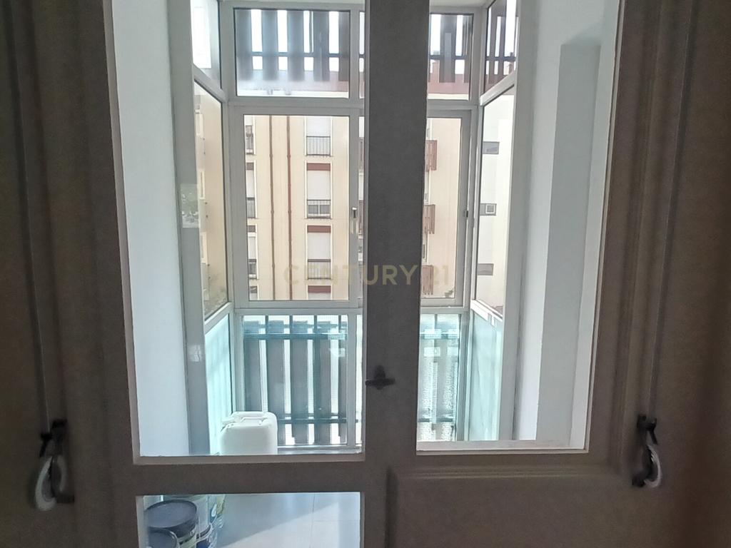 Apartamento T3 em Santo António dos Cavaleiros – Arrendamento - Image 7