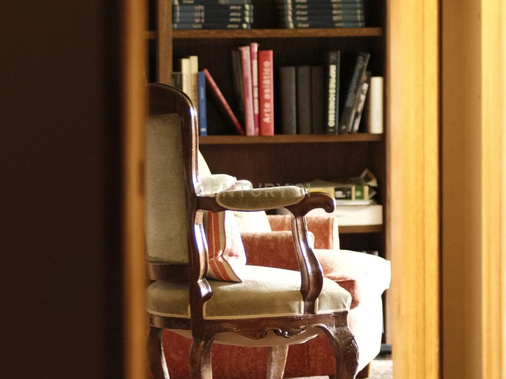  - Image 10