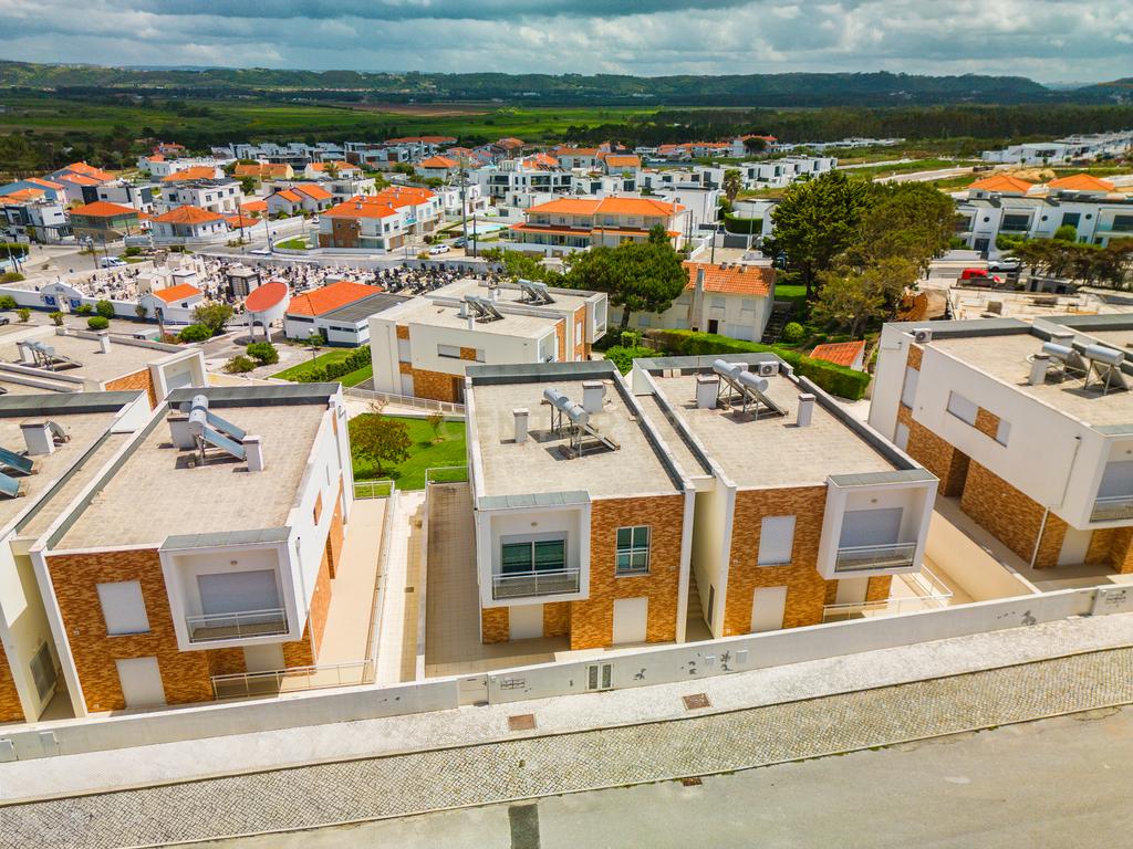 Apartamento T2 Condomínio Fechado Vista Baía - Image 4