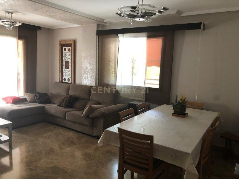 Apartamento de 3 quartos em Valência com comodidades de luxo - Image 13
