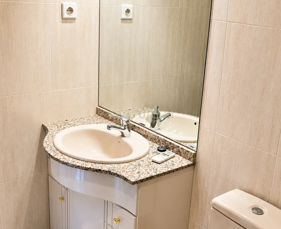 Apartamento familiar de 4 quartos junto à Avenida de Europa, com varanda, piscina e jardim comunitário - Image 18