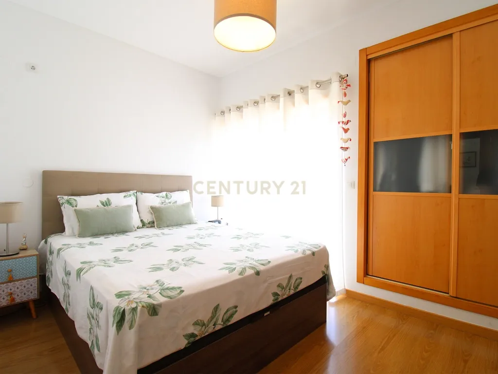 Moradia Contemporânea V3+1 Seixal - Image 32