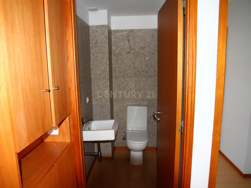Apartamento T3 com Garagem e Arrumos, Moreira da Maia, Maia - Image 25