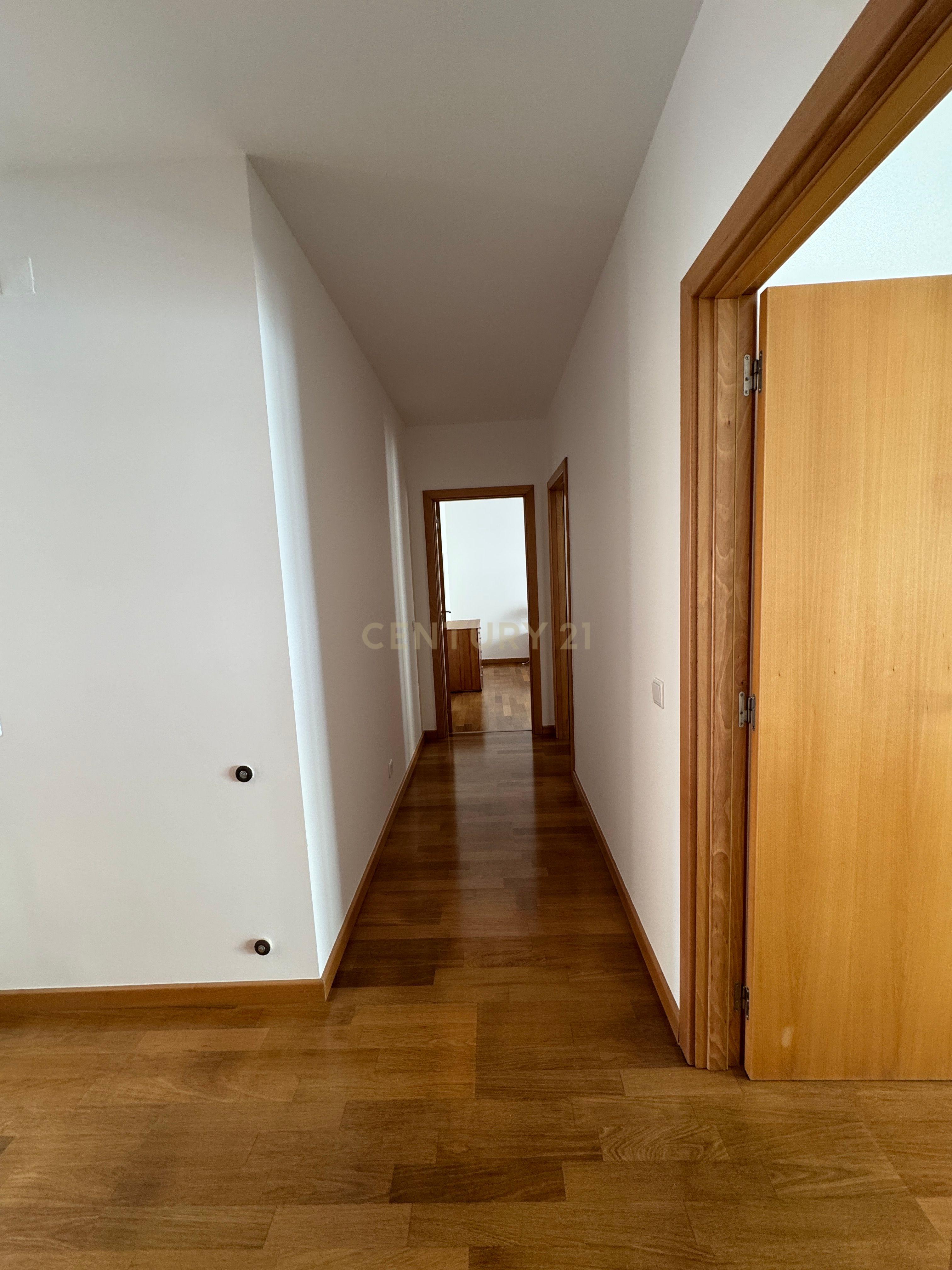 Apartamento Moderno com Vista Mar em Nazaré - 3 Quartos - Image 10