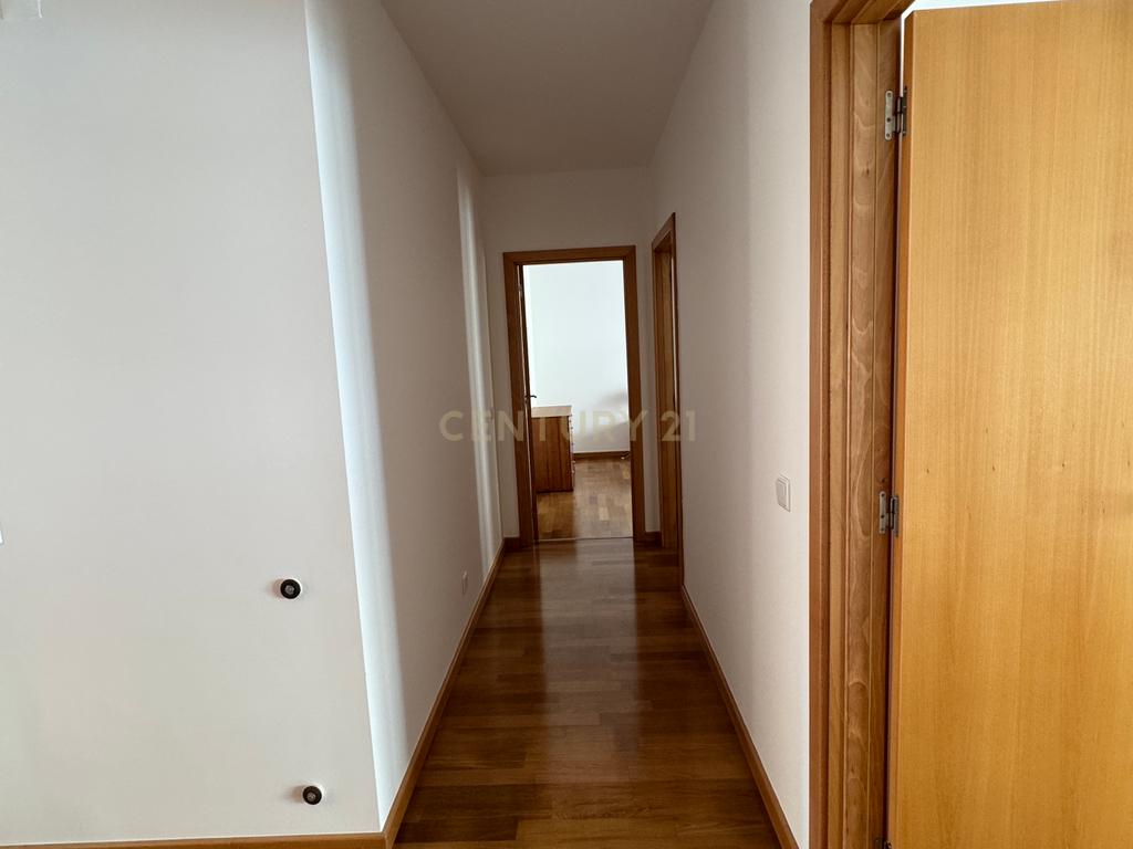 Apartamento Moderno com Vista Mar em Nazaré - 3 Quartos - Image 10