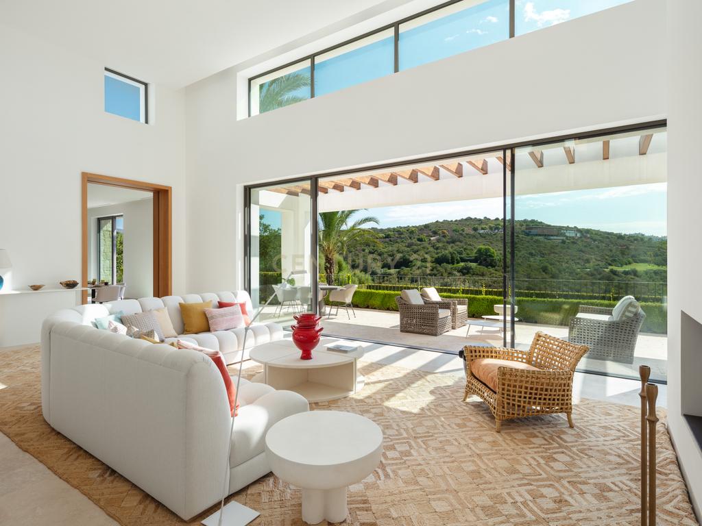 Villa Green 10: Elegância Contemporânea e Luxo à Beira do Golfe na Finca Cortesin - Image 8
