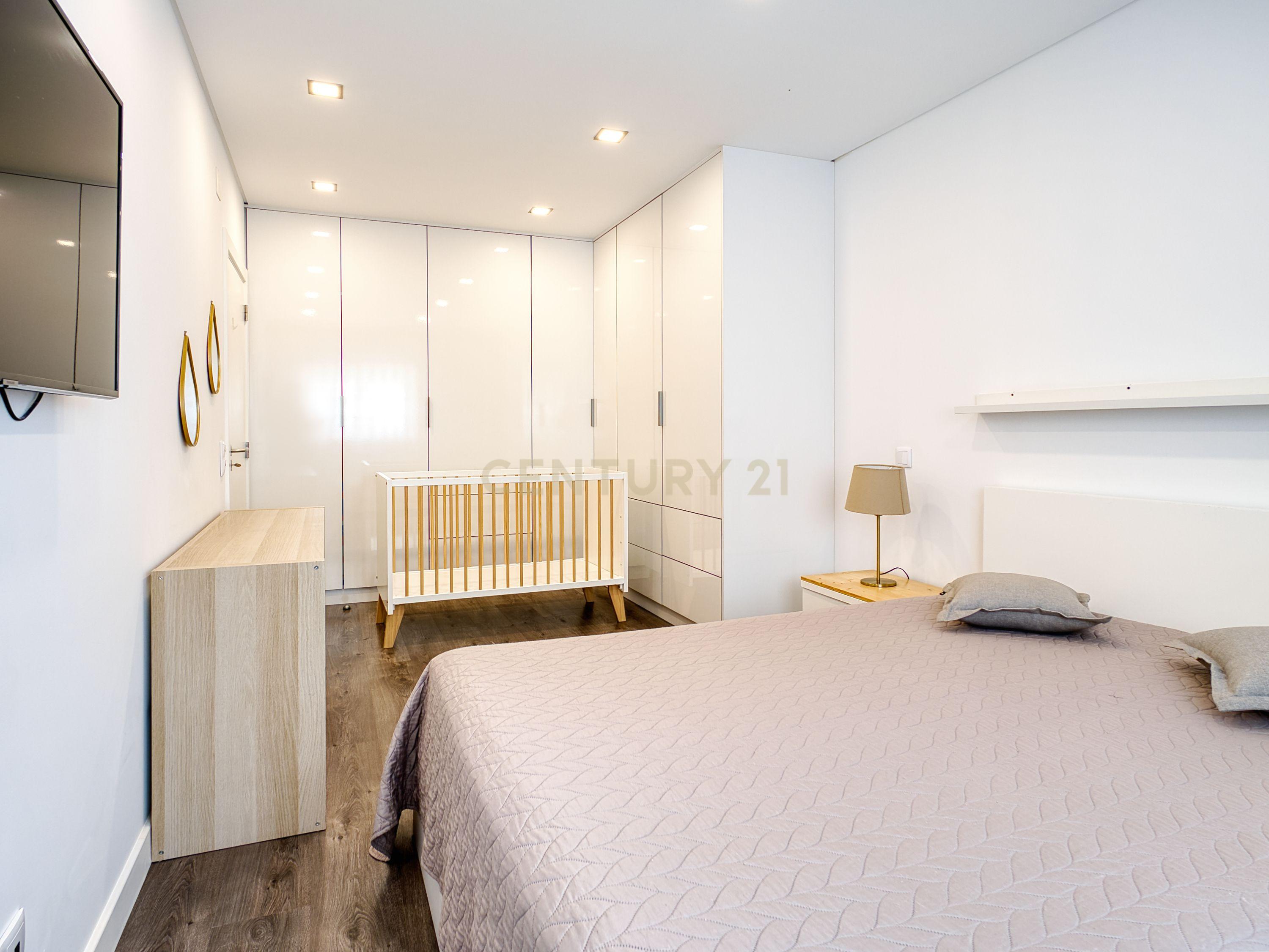 Apartamento Moderno T2 em Nazaré - Perto da Praia e Serviços - Image 16