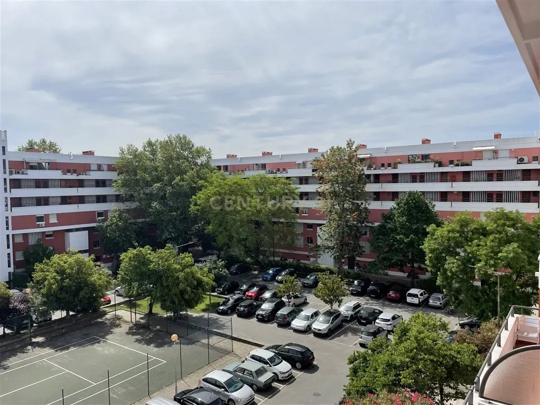 Apartamento T3 Duplex em Telheiras – 104 m², Estacionamento e Arrecadação - Image 25