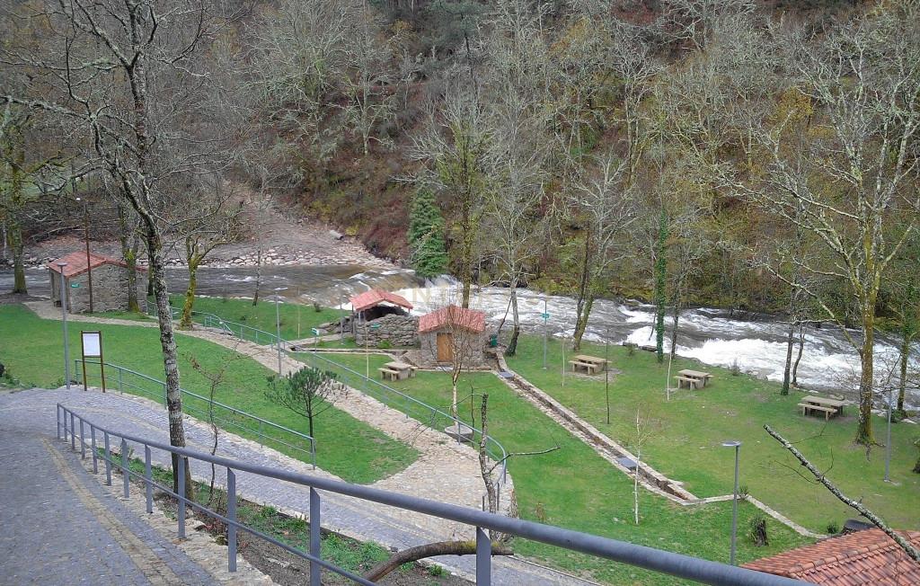 Quinta com água Nascente na Zona de Gerês - Image 51