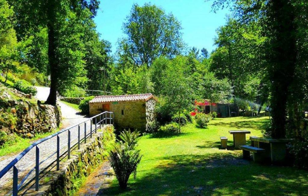 Quinta com água Nascente na Zona de Gerês - Image 54