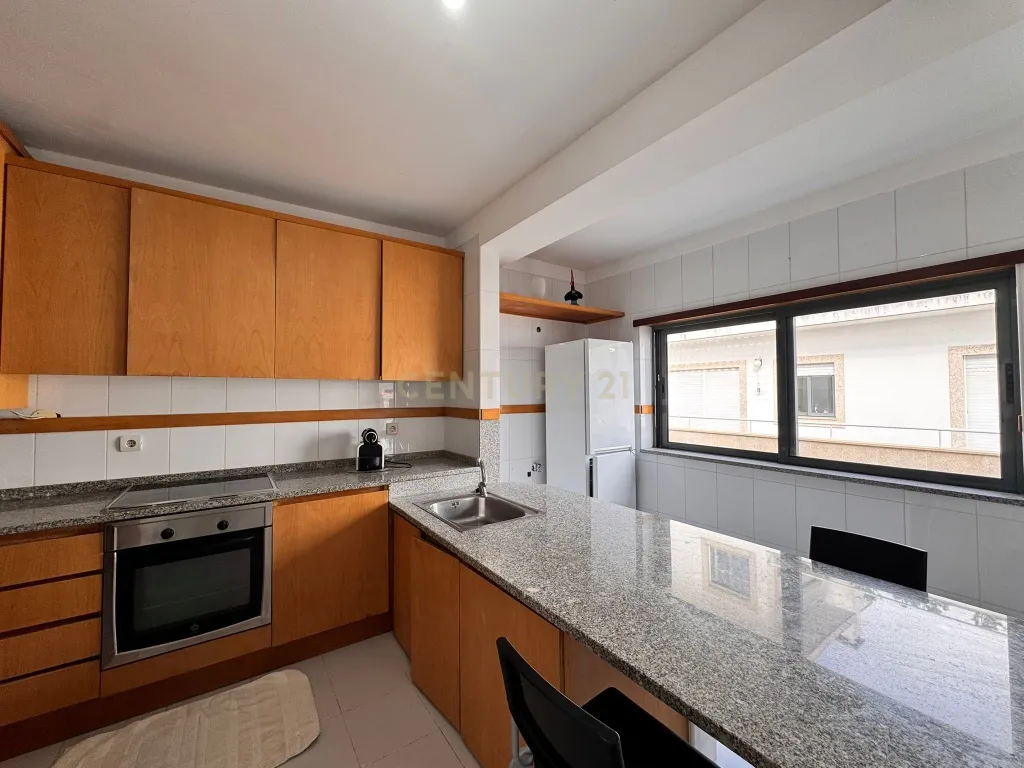Apartamento 2 quartos Centro de Esposende com 100m - Image 2