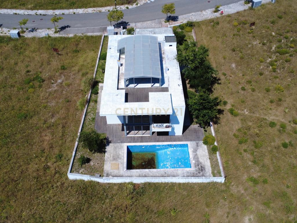 Moradia de Arquitetura Contemporânea na Aldeia dos Capuchos, Vista Mar, Rio e Cidade, com Garagem, Elevador, Piscina e Cobertura com Vista Panorâmica 360º. - Image 20