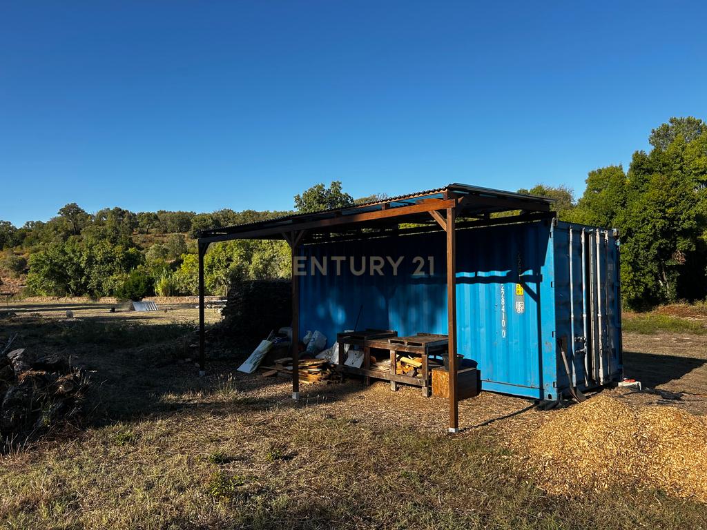 Quinta c/2,5 hectares , casa pré fabricada e ruína para reconstrução. - Image 11