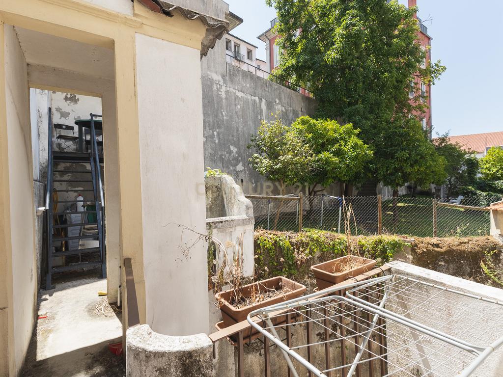 T4 Renovado no Coração da Quebra Costas – Coimbra - Image 37