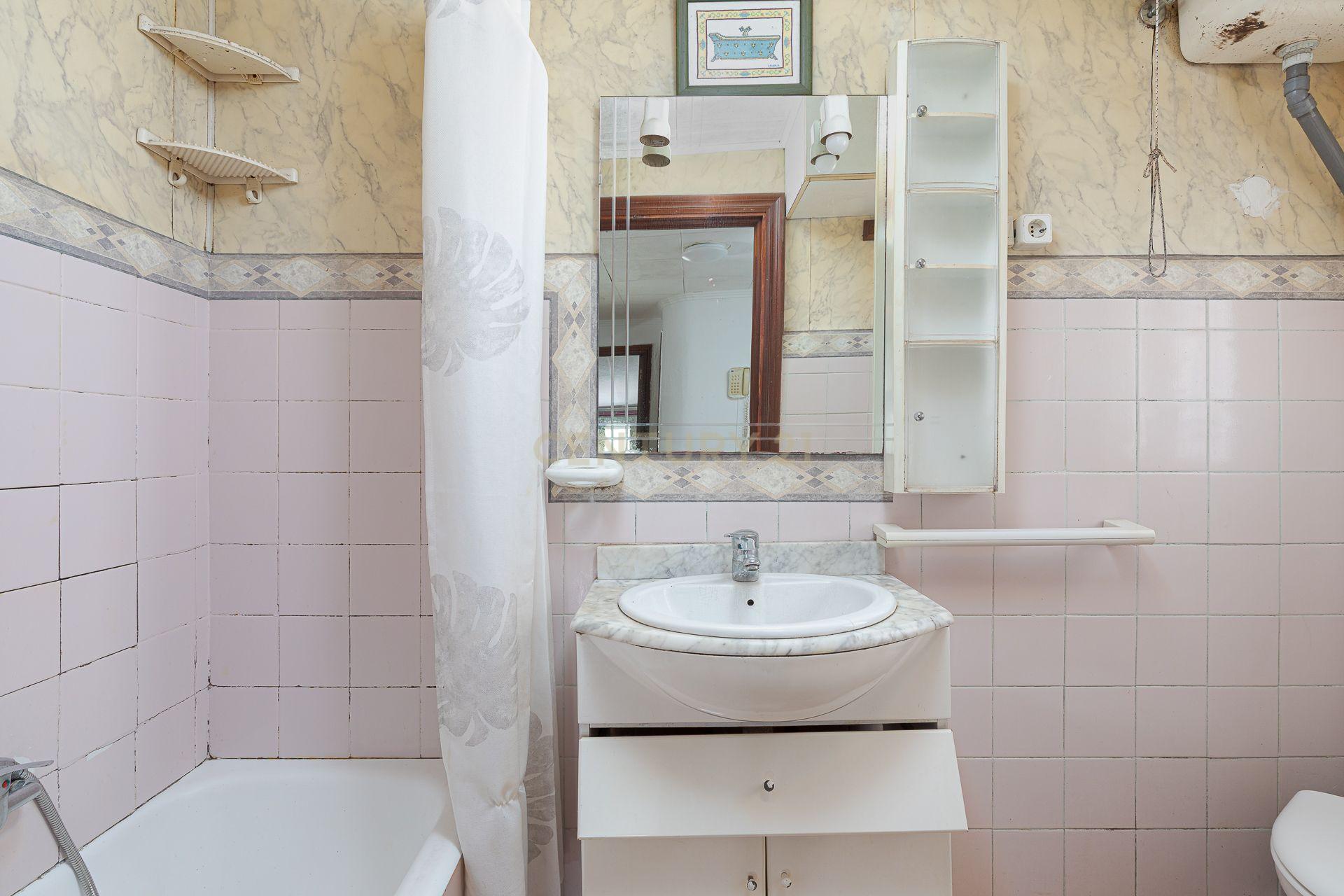 Apartamento alto em Zumaia: Transforme este espaço no seu lar ideal, por um preço incrível - Image 13