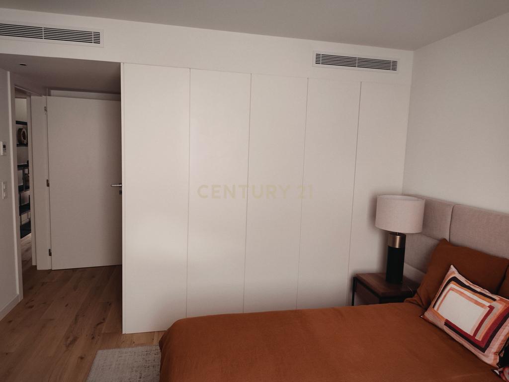 Excelente Apartamento T2 bastante Central no Areeiro com Jardim Privativo - Image 27