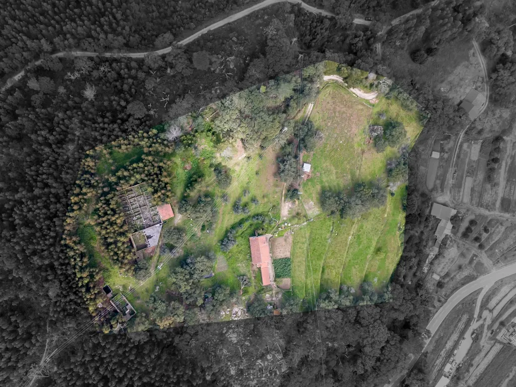 QUINTA COM 2,5 HECTARES EM ZONA CENTRAL DE MONCHIQUE - Image 35