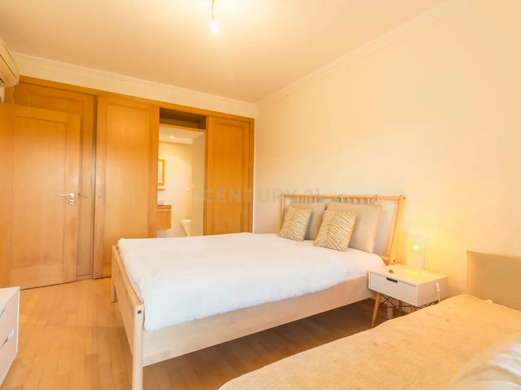 Apartamento Moderno em Carcavelos com Vista e Proximidade à Praia - Image 14