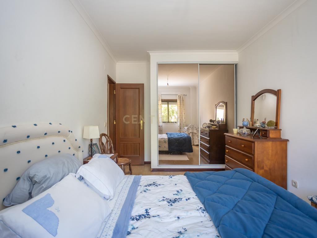 Quinta do Conde/ Cova dos Vidros - Apartamento de 4 assoalhadas inserido num º 1º andar - Image 11