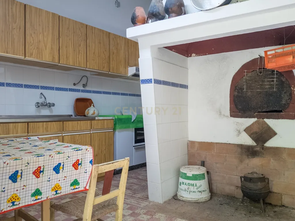 Moradia com 3 Quartos, Quintal e Garagem em Santana da Serra - Image 15