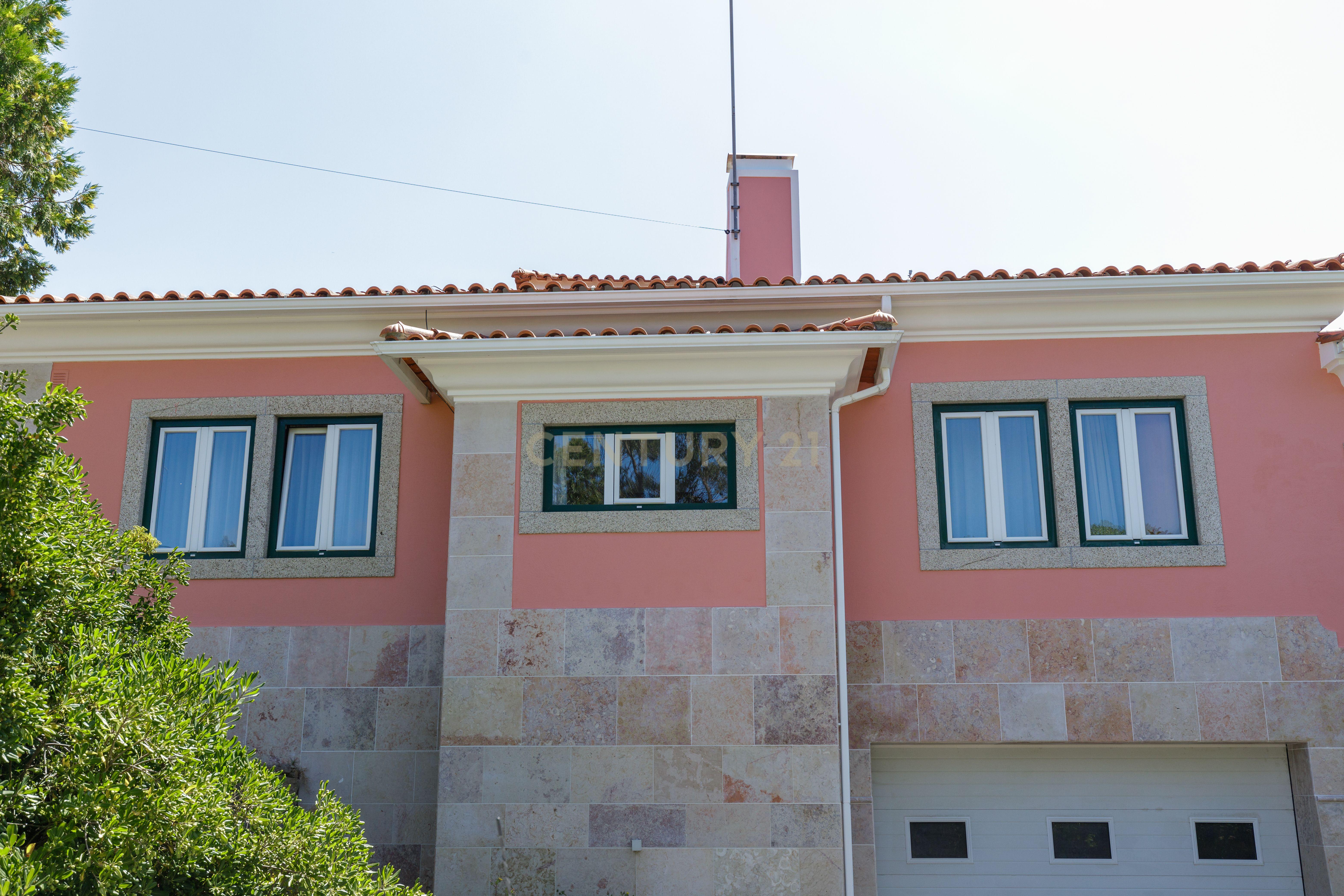 MORADIA T4 + 1 COM JARDIM, VÁRZEA DE SINTRA - Image 35