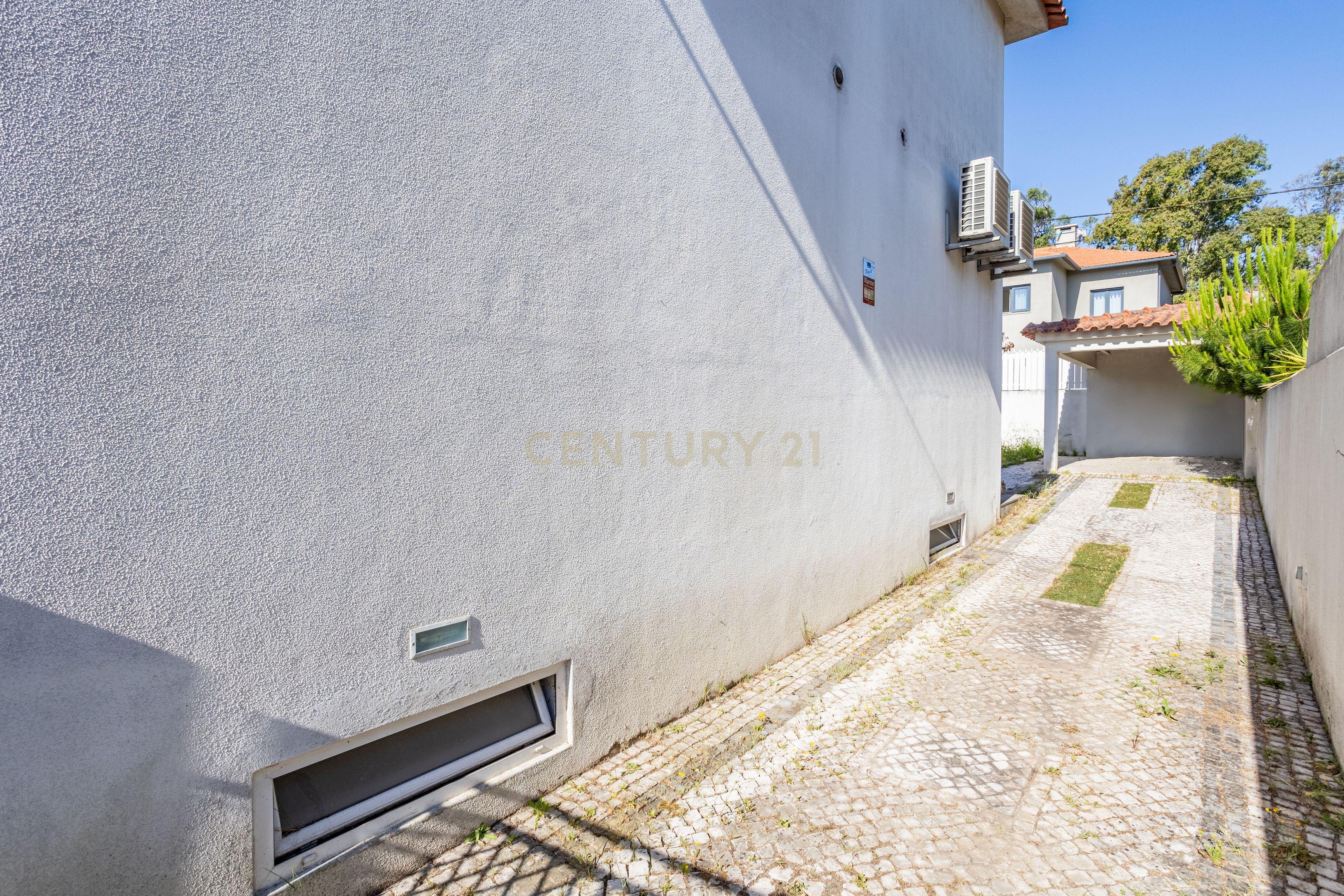 Moradia T3 no Bairro da Encarnação , Olivais - Image 27