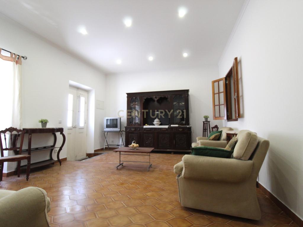 Moradia tradicional, 184 m2, em primeira linha de Santa Luzia. - Image 15