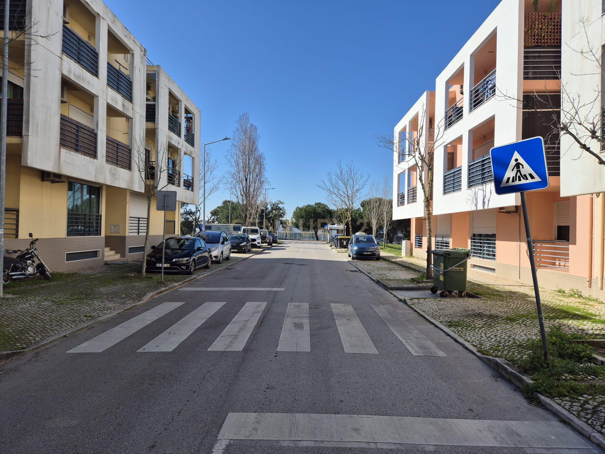 NOVO T2 – Urb Colinas da Arrábida – parqueamento e arrecadação - Image 10