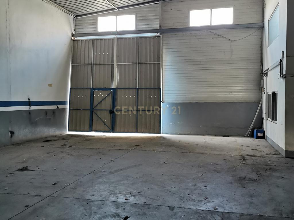 Armazém para venda no Carregado, com rendimento - Image 18