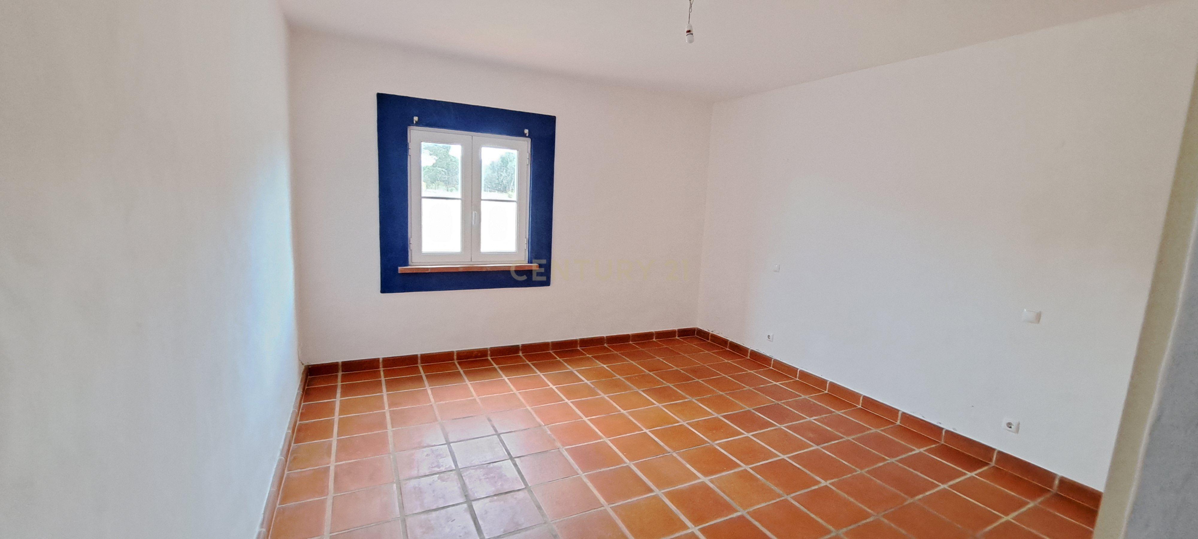 Terreno com 5250m em Pegões com Moradia e garagem sem LU - Image 15