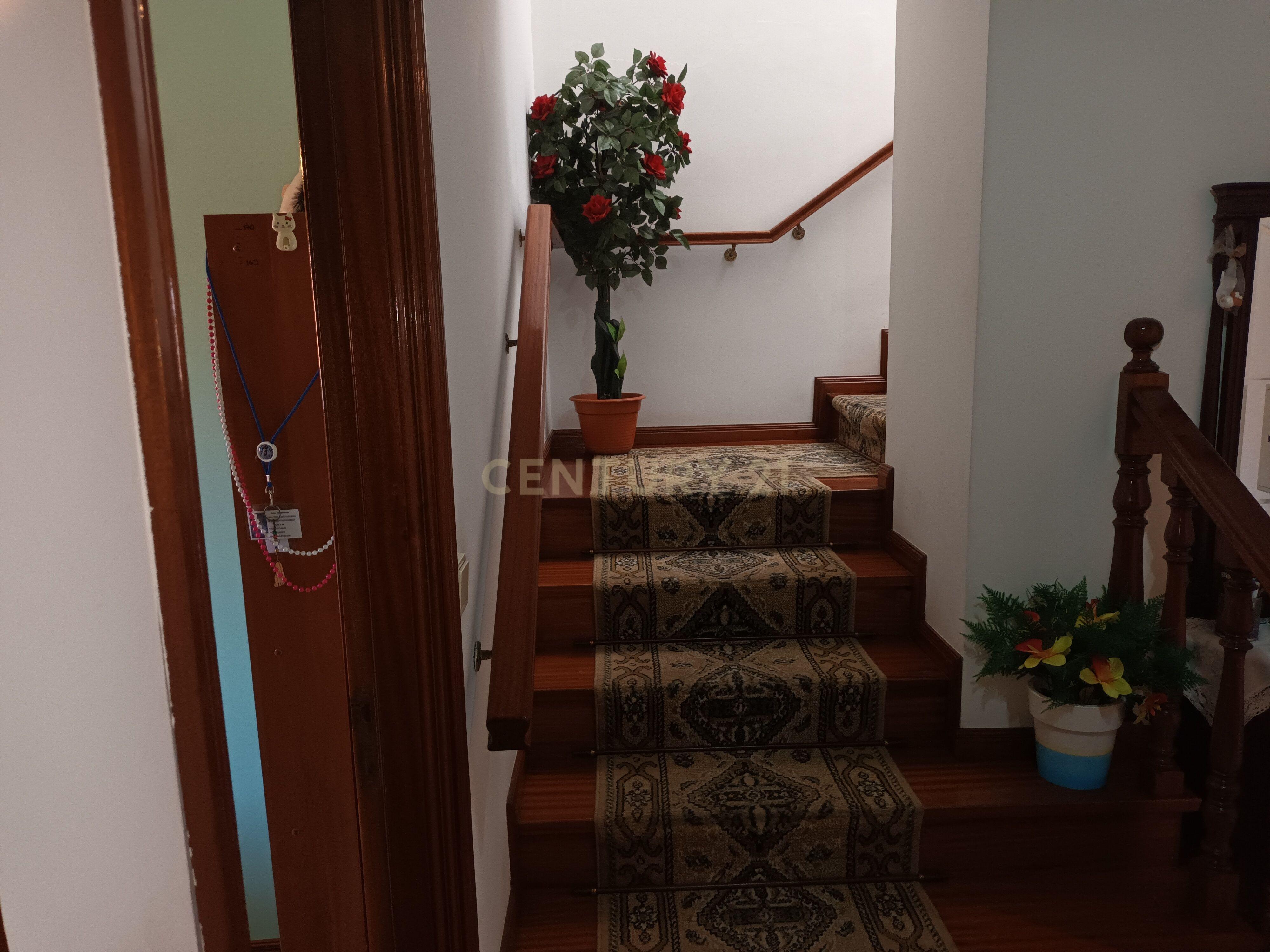 Vende-se apartamento T3 Duplex, zona das Antas, Porto - Image 16