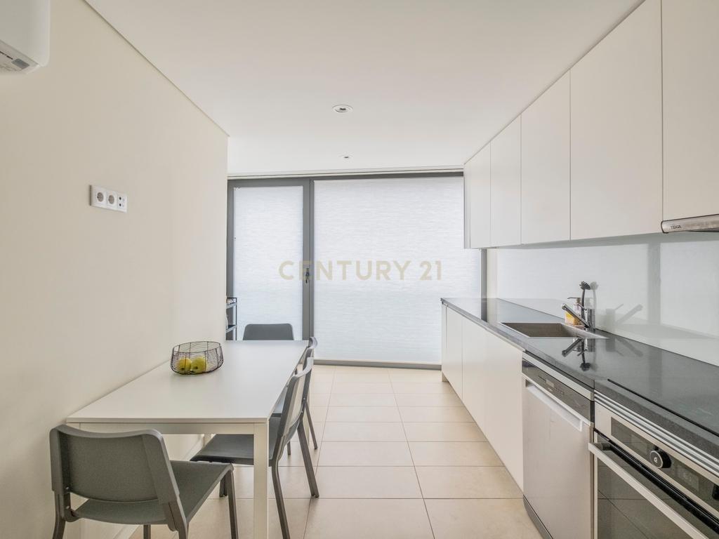 Duplex T3 Centro do Porto - Image 12