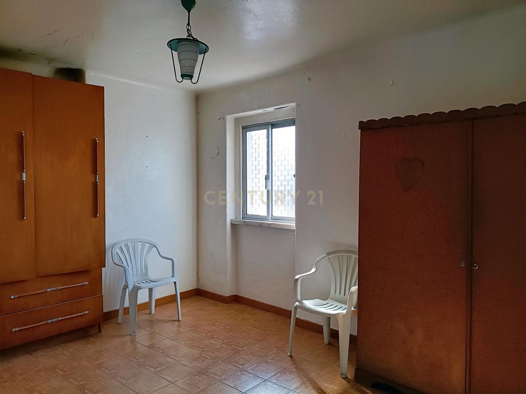 Prédio Misto (Loja + Apartamento T2) - Centro de Vila Franca de Xira - Image 15