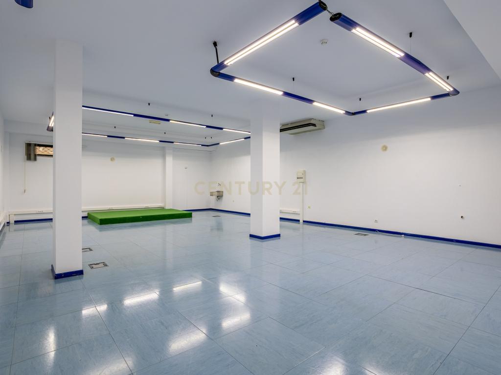 Edifício Comercial em Carnaxide - 5 Pisos - Image 12