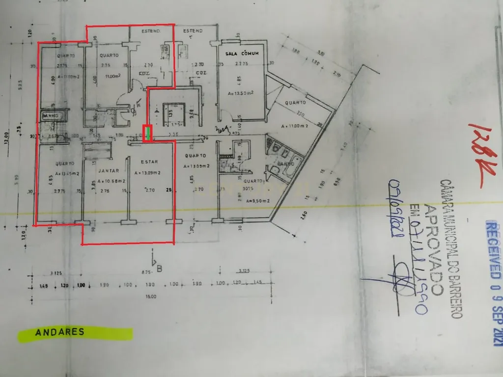 Apartamento T4 convertido em T3 - Centro do Barreiro - Image 39