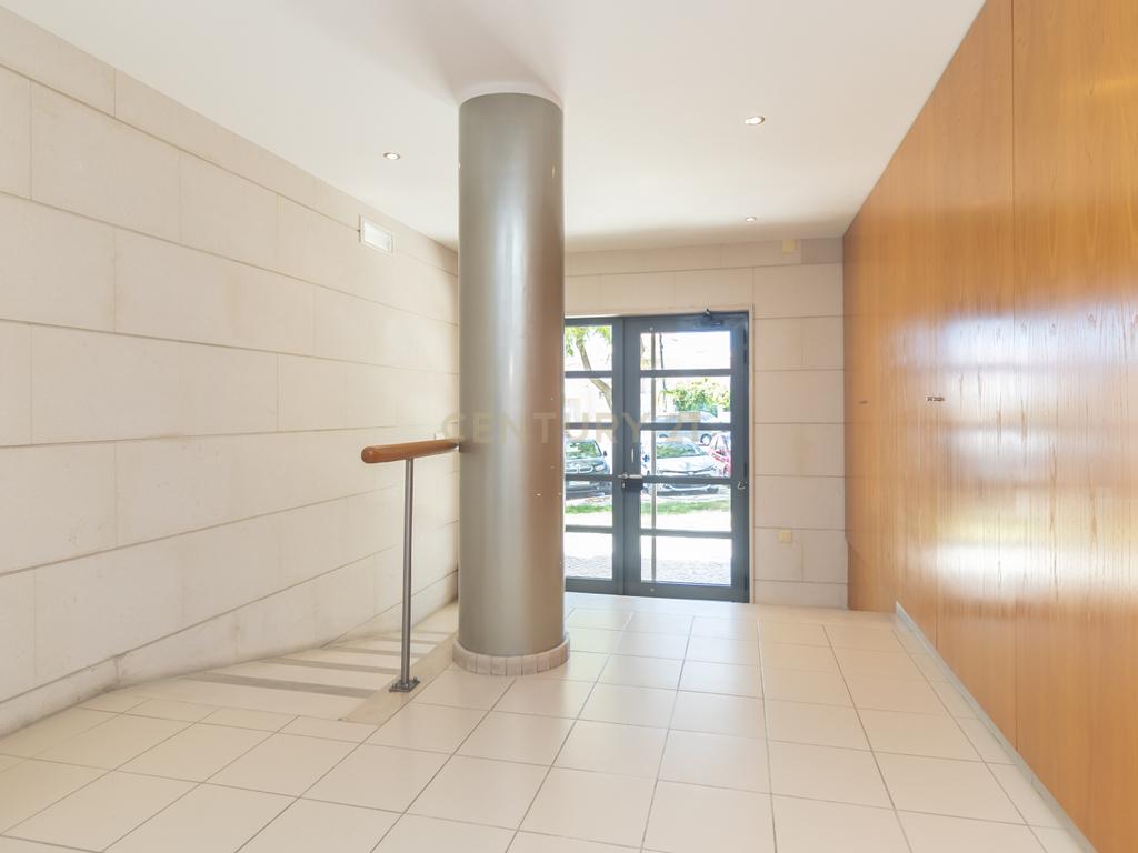 T3 com 125 m² | Quinta de São Macário | Suíte, Varanda e Arrecadação - Image 34