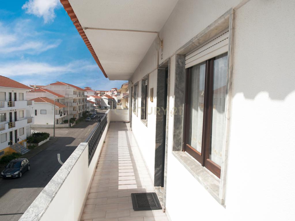 Apartamento T3 em Peniche, Atouguia da Baleia, perto da praia e com boa exposição solar - Image 19