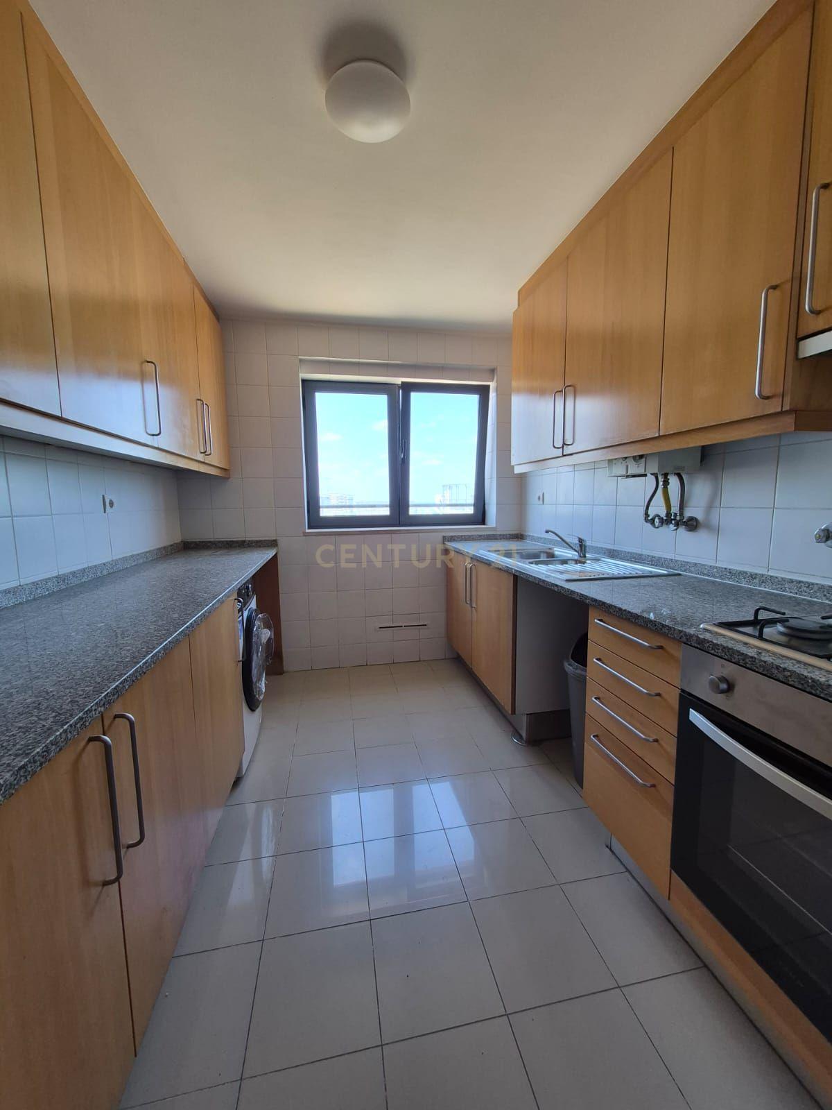 Fotografia 6 de T3 Remodelado com Vista Rio Panorâmica e Excelente Luz Natural | Marvila, Lisboa