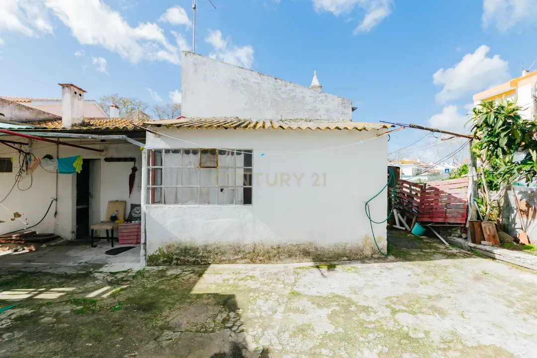 Montijo/Excelente Lote de Terreno com 1056m2 e Moradias para Remodelacao. - Image 26