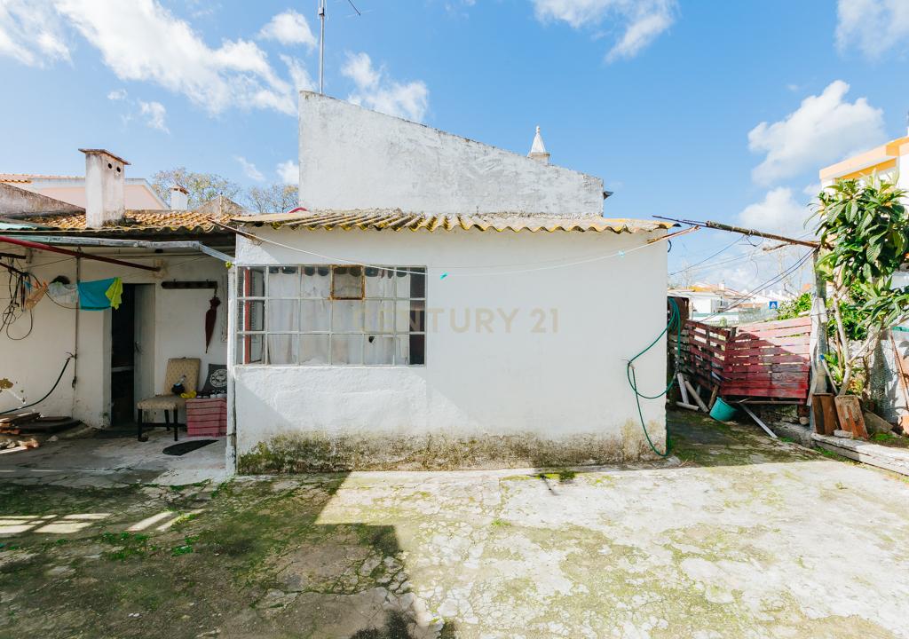 Montijo/Excelente Lote de Terreno com 1056m2 e Moradias para Remodelacao. - Image 26