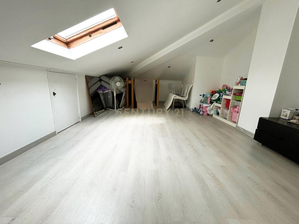 Apartamento T2 em Loures - Condomínio fechado - Image 20