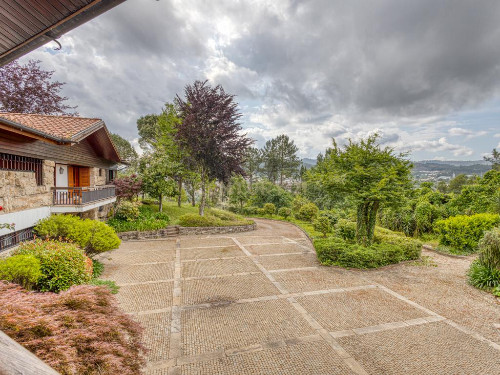 Herdade em Moreira de Cónegos – Moradia com 4 Frentes com Piscina 6 Hectares de terreno ideal para Organização de eventos, Alojamento local , boutique hotel etc - Image 8