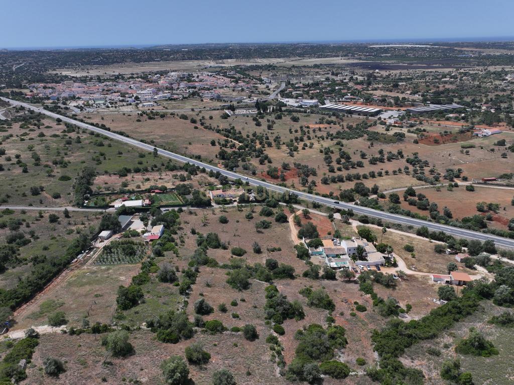 Terreno rústico localizado em Gateiras em Tunes, com uma área total de 14880m². - Image 28