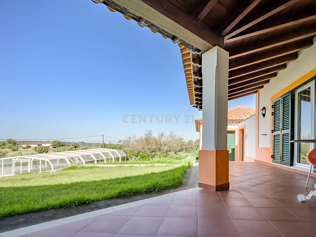 Moradia de sonho com Piscina, 7 Divisões e com Terreno 8461 m2 – Excelente Localização, a 40 minutos de Lisboa ! - Image 11