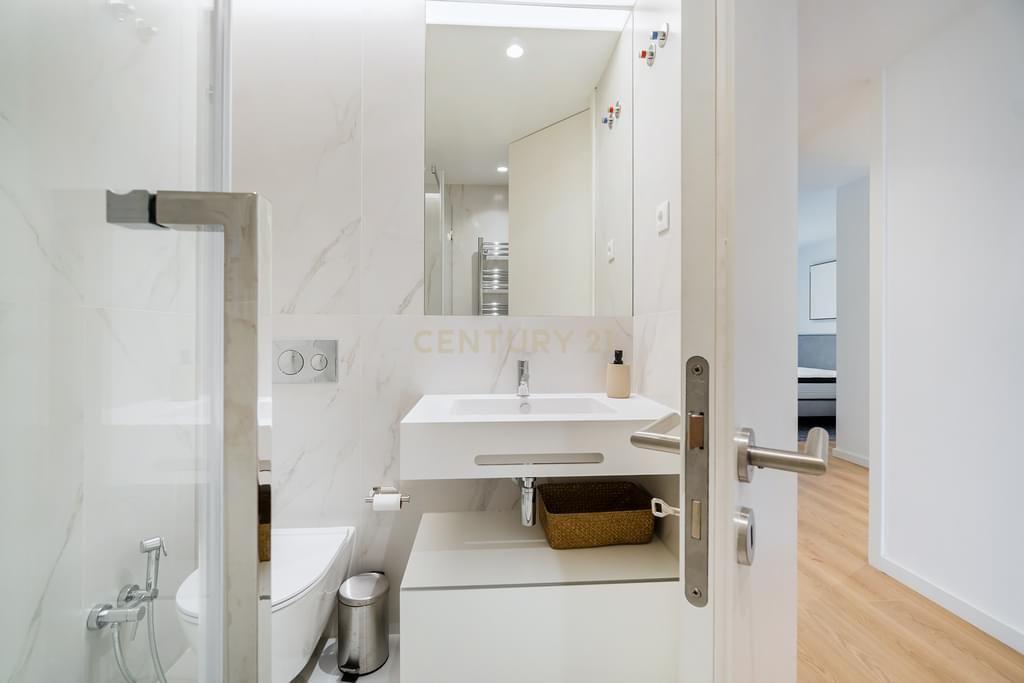 Apartamento T3 de charme totalmente mobilado no Belas Clube de Campo - Image 17
