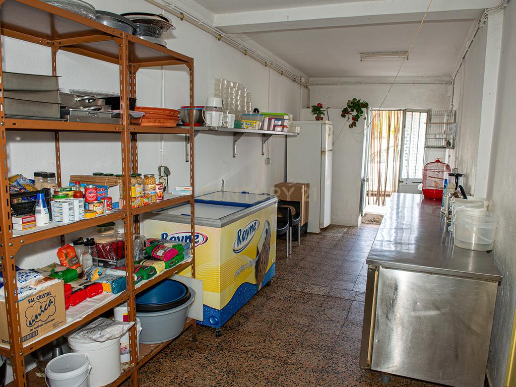 Restaurante com 60 lugares e um Apartamento T2 - Image 15