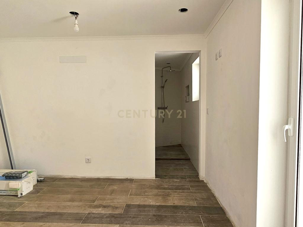 Moradia T2 + 1 no coração do bairro da Ajuda - Image 16